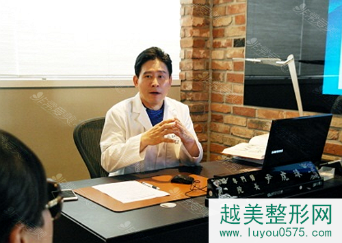 韩国好手艺私密整形医院代表院长尹虎珠博士