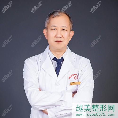 山西太原整形外科医院隆胸医生刘晋元