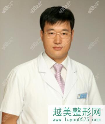 大连沙医生整形美容口腔专科医院吴紫权医生