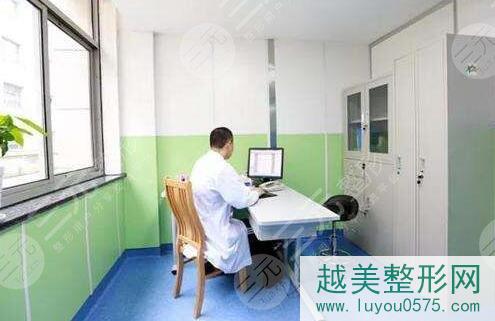 上海九医院激光美容科上班时间